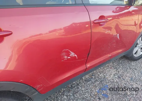 2013 Kia Sportage Lx z USA, uszkodzony, nr VIN KNDPB3A2XD7374056